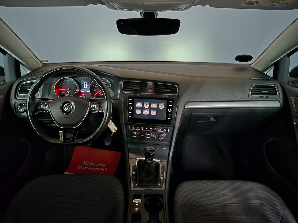 VW Golf VII 1,6 TDi 115 Comfortline 5d