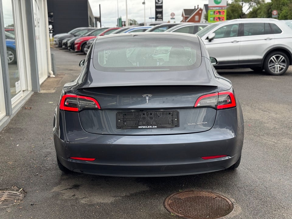 Tesla Model 3 Long Range AWD 4d