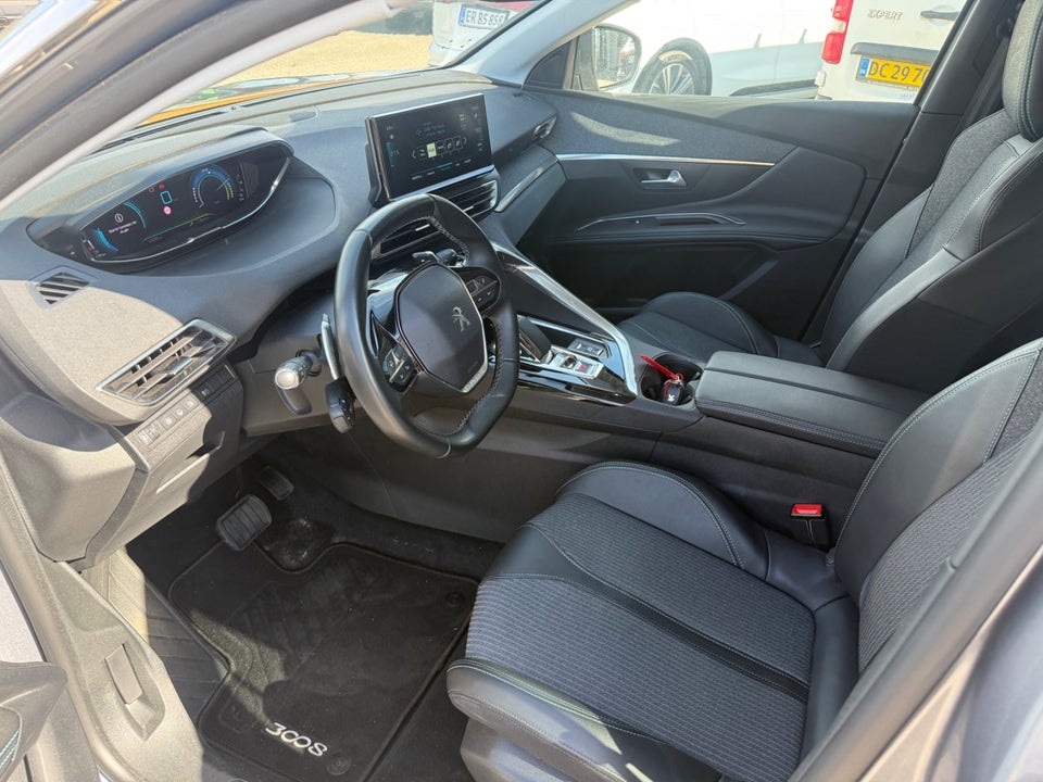 Peugeot 3008 1,6 Hybrid Allure Pack EAT8 5d