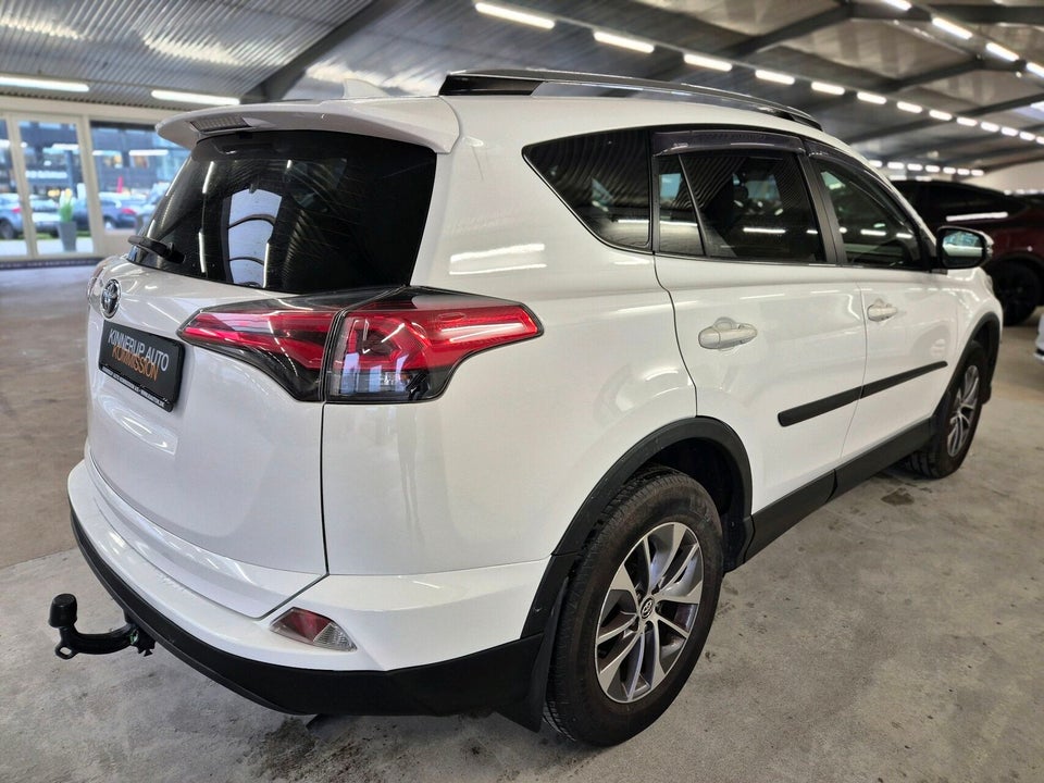 Toyota RAV4 2,0 D-4D T2 5d