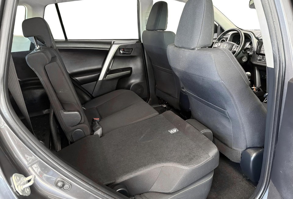 Toyota RAV4 2,0 D-4D T3 5d