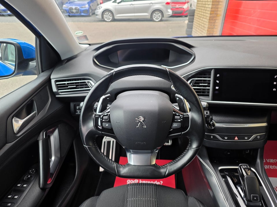 Peugeot 308 1,5 BlueHDi 130 Allure Pack SW EAT8 5d