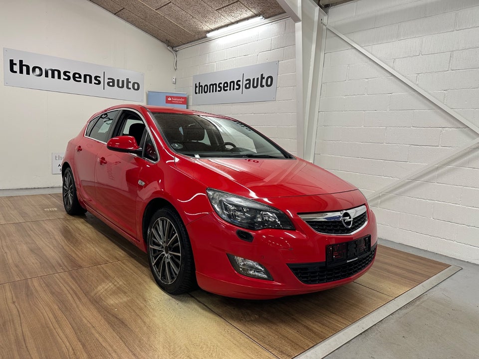 Opel Astra 1,6 T 180 Enjoy 5d