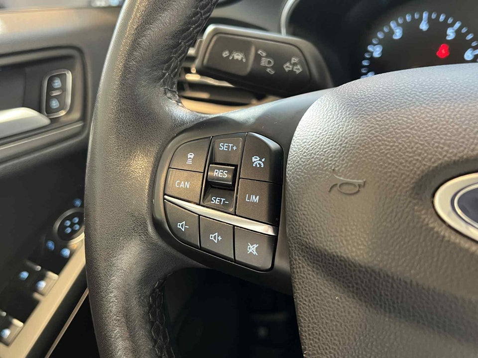 Ford Focus 1,0 EcoBoost Titanium stc. 5d