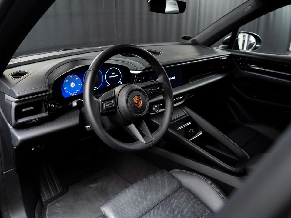 Porsche Macan 4 5d