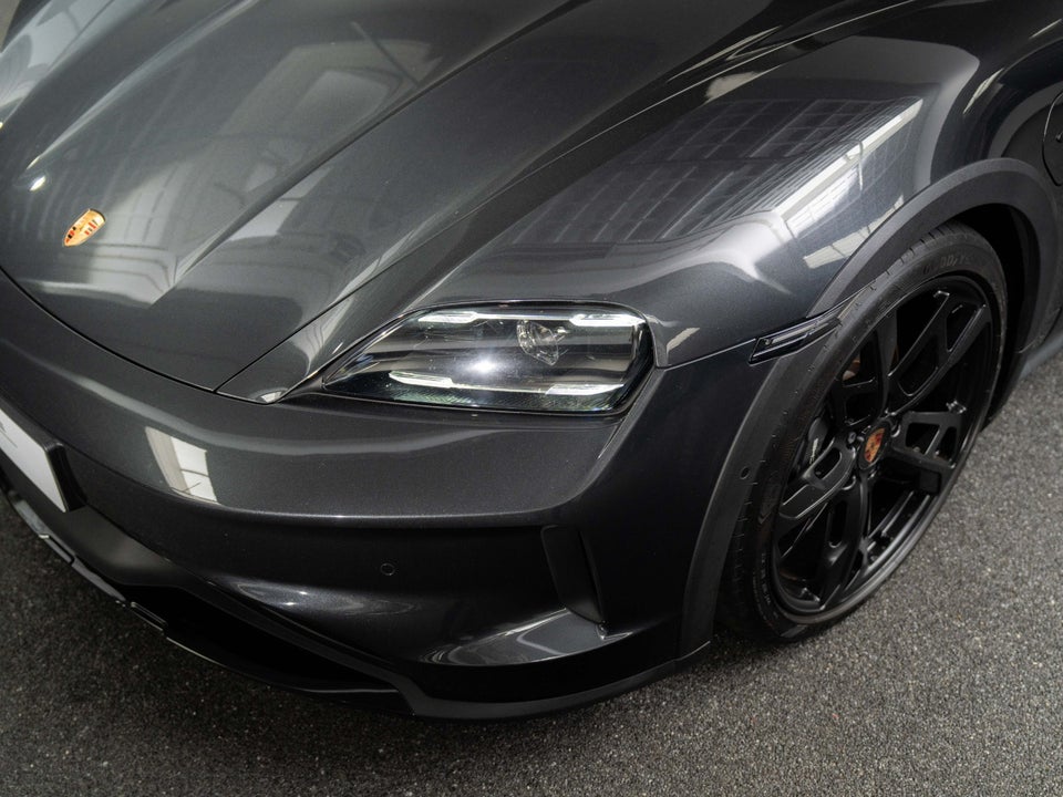 Porsche Taycan 4 Performance+ Cross Turismo 5d