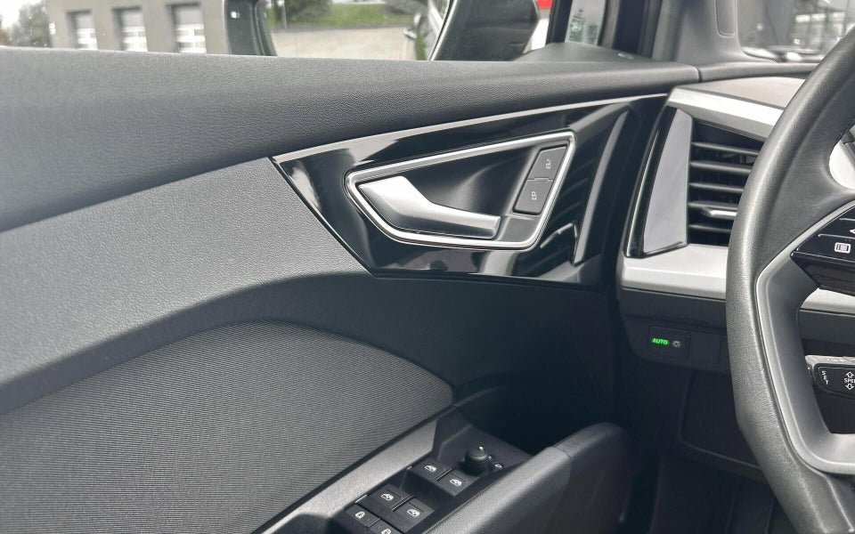Audi Q4 e-tron 40 Advanced 5d