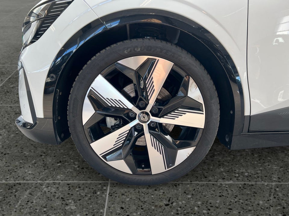 Renault Megane E-Tech 60 Techno 5d