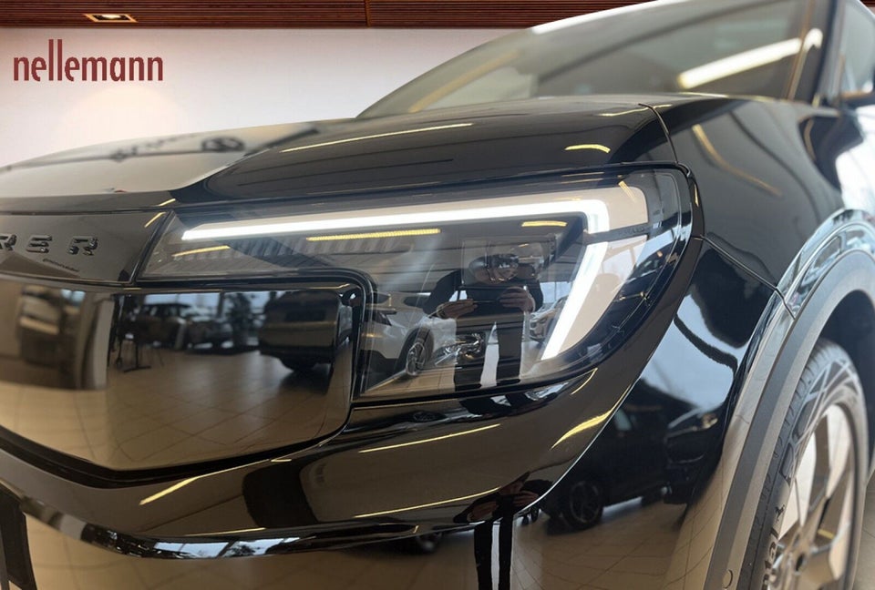 Ford Explorer 77 Premium Extended Range 5d