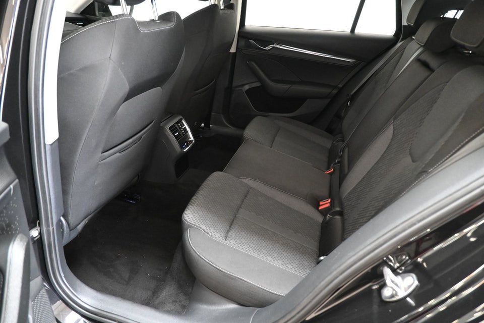 Skoda Octavia 1,5 eTSi 150 Style Combi DSG 5d