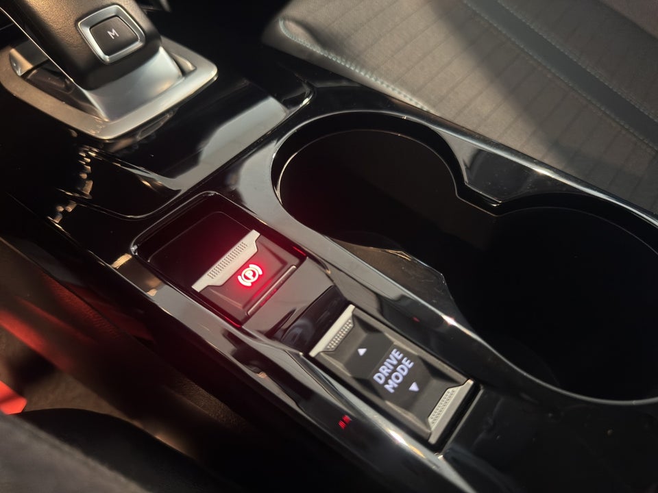 Peugeot 208 1,2 PureTech 100 Allure EAT8 5d
