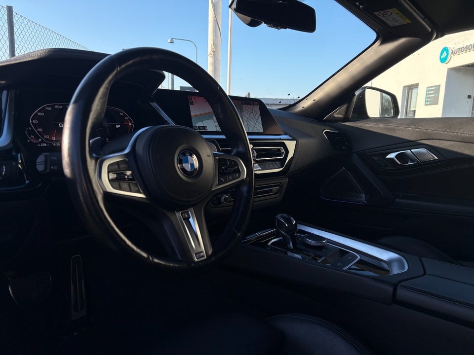 BMW Z4 3,0 M40i Roadster Connected aut. 2d