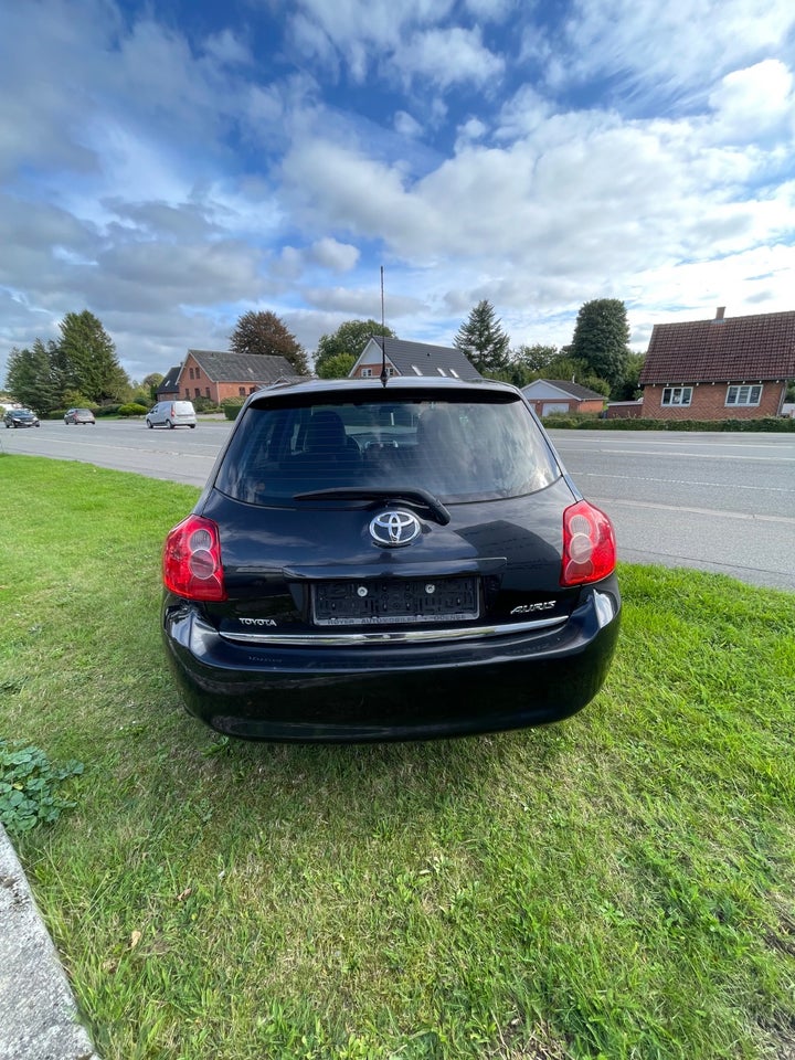 Toyota Auris 1,6 Luna 5d