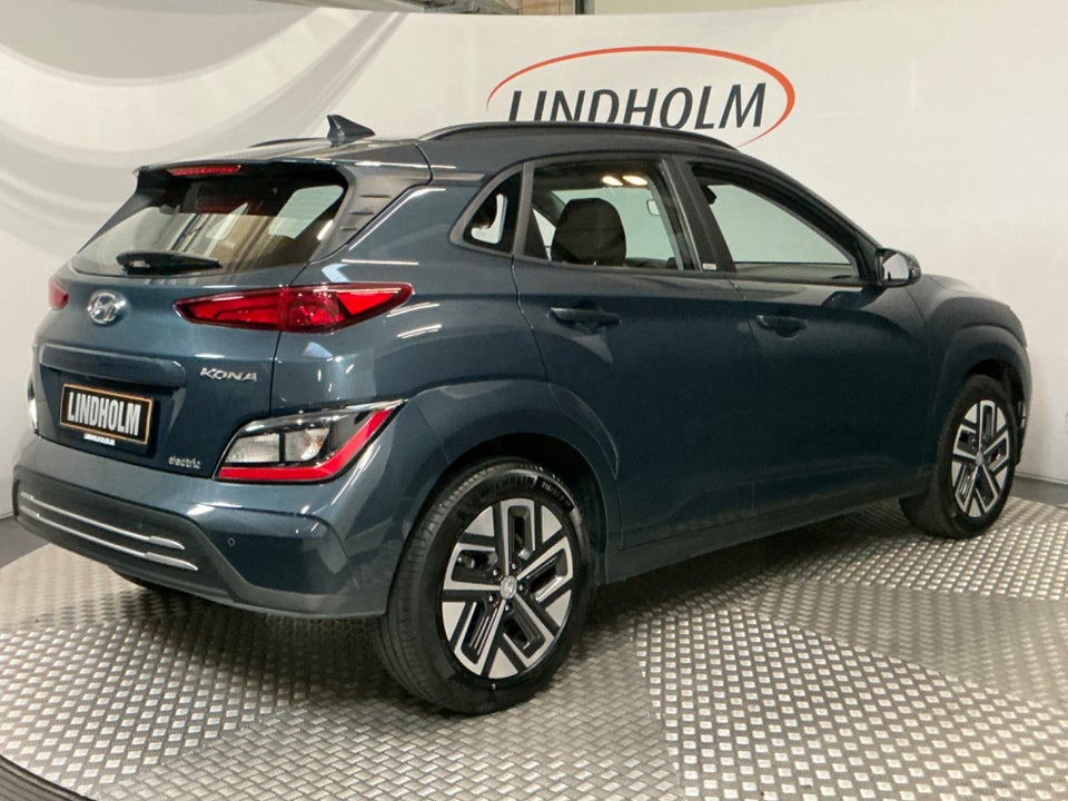 Hyundai Kona 64 EV Essential 5d