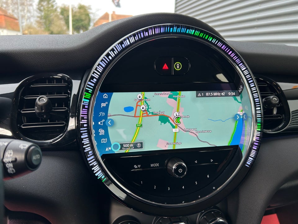 MINI Cooper SE Essential 3d