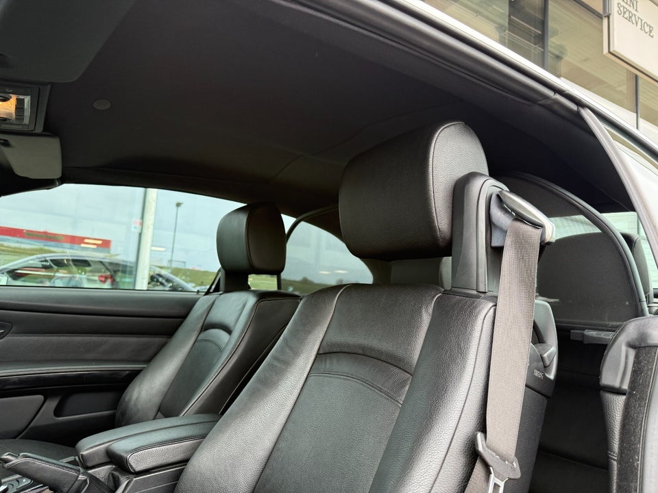 BMW 320i 2,0 Cabriolet 2d