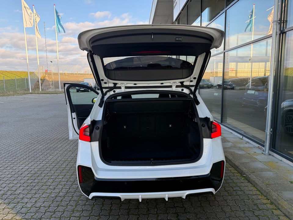 BMW iX1 eDrive20 M-Sport 5d