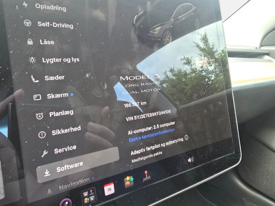 Tesla Model 3 Long Range AWD 4d