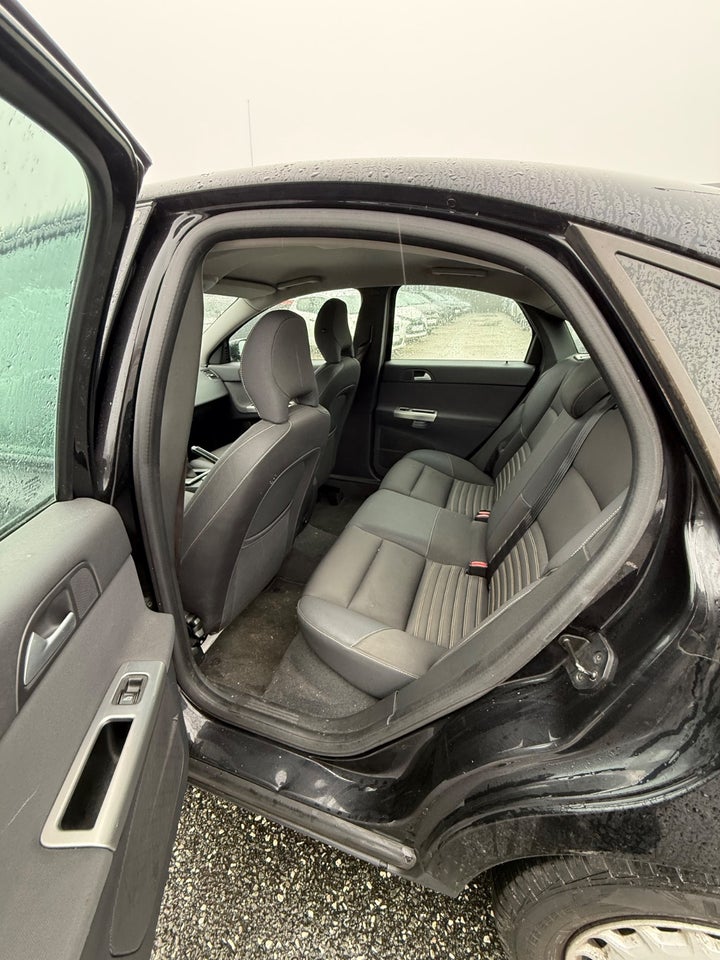 Volvo S40 1,8 Momentum 4d