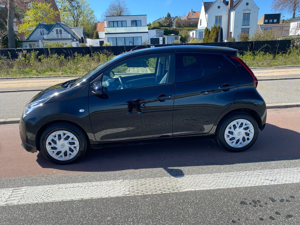 Toyota Aygo 1,0 VVT-i x-pression 5d
