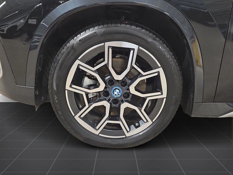 BMW iX1 xDrive30 X-Line 5d