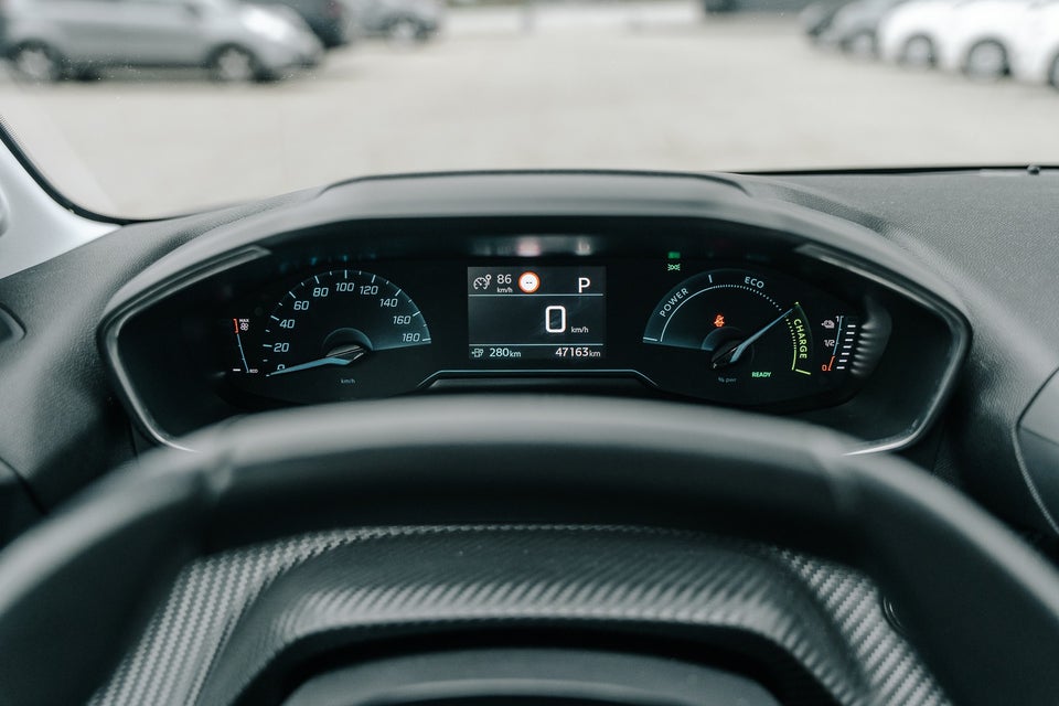 Peugeot e-208 50 Active 5d