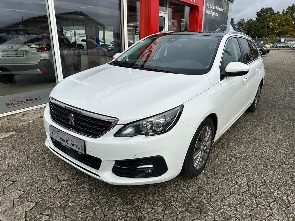 Peugeot 308 1,2 e-THP 130 Allure Sky SW 5d