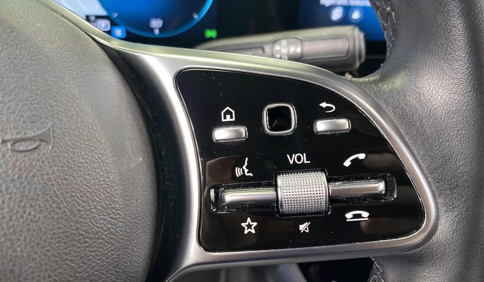 Mercedes EQA250 Progressive 5d