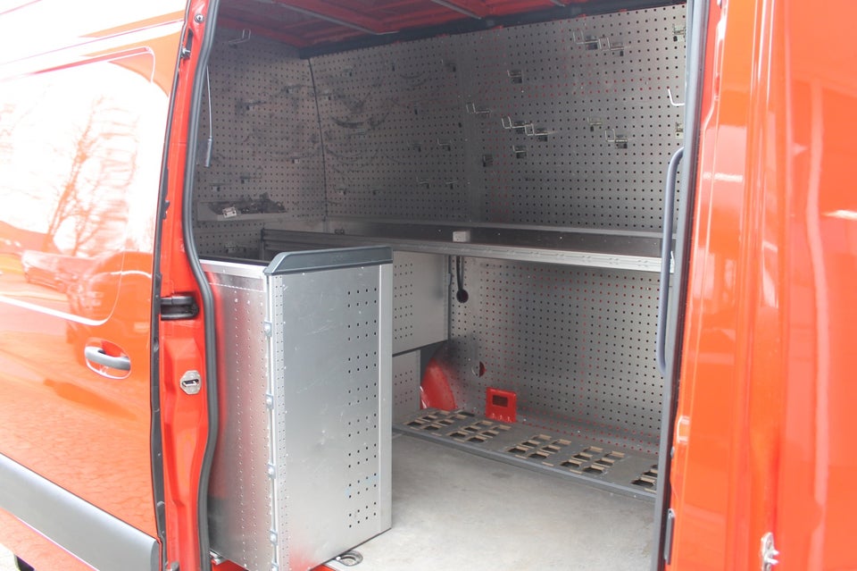 Mercedes Sprinter 317 2,0 CDi A2 Kassevogn aut. RWD