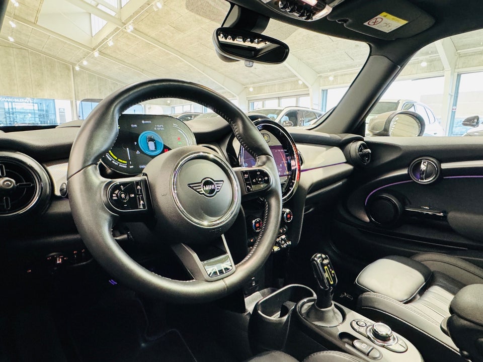 MINI Cooper SE Yours Trim 3d