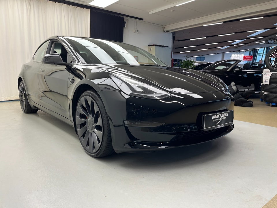 Tesla Model 3 Performance AWD 4d