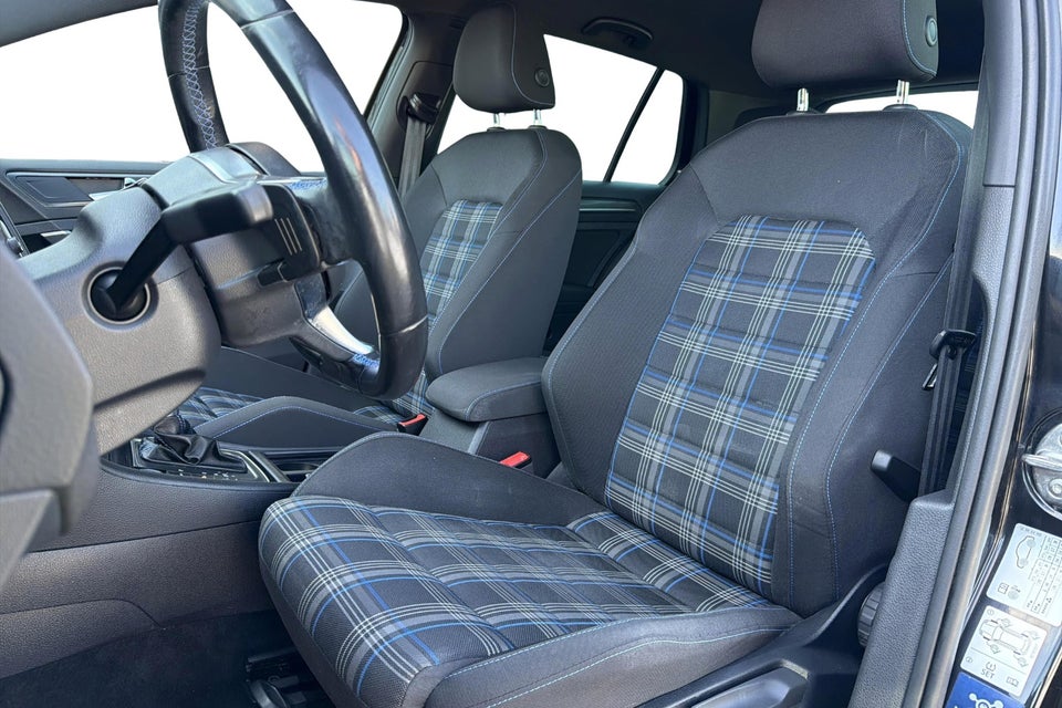 VW Golf VII 1,4 GTE DSG 5d