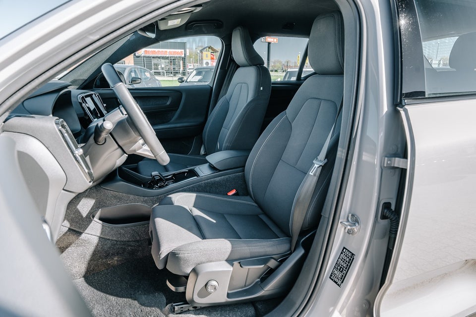 Volvo XC40 ReCharge Twin Plus 5d