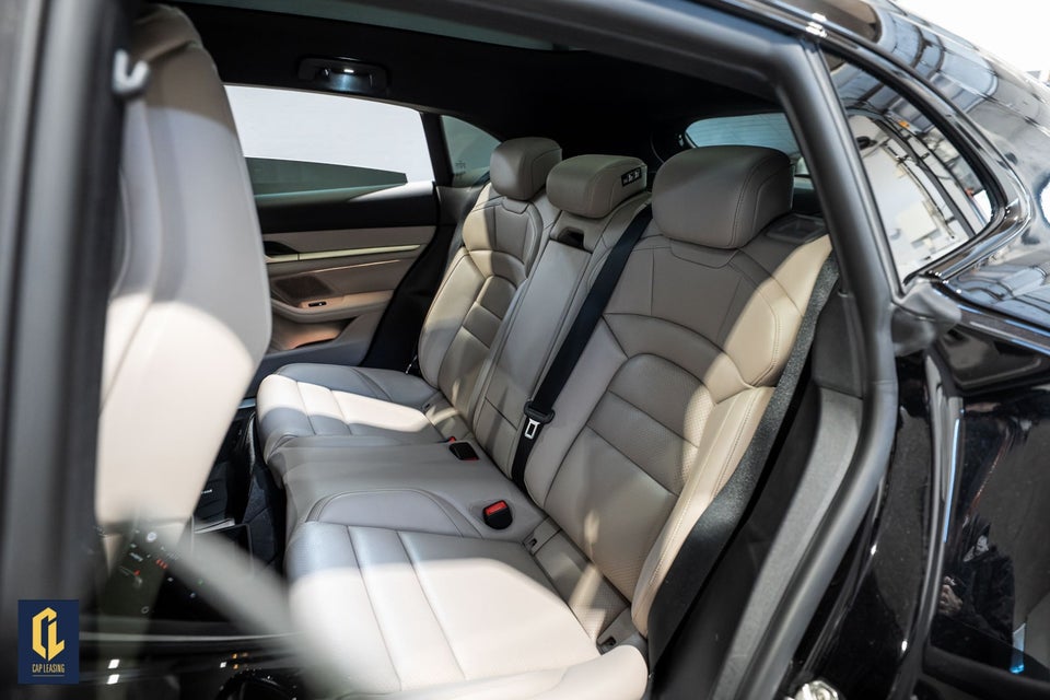 Porsche Taycan 4S Performance+ Cross Turismo 5d