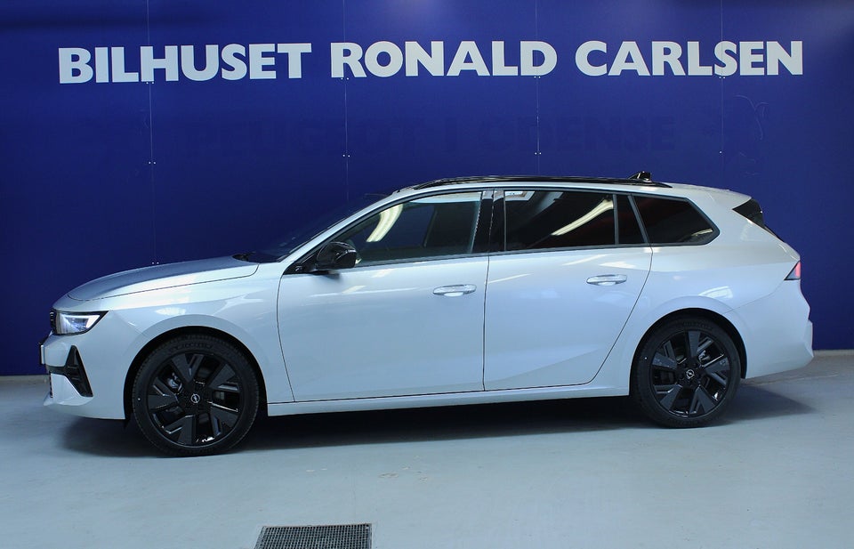 Opel Astra-e 54 GS Sports Tourer 5d