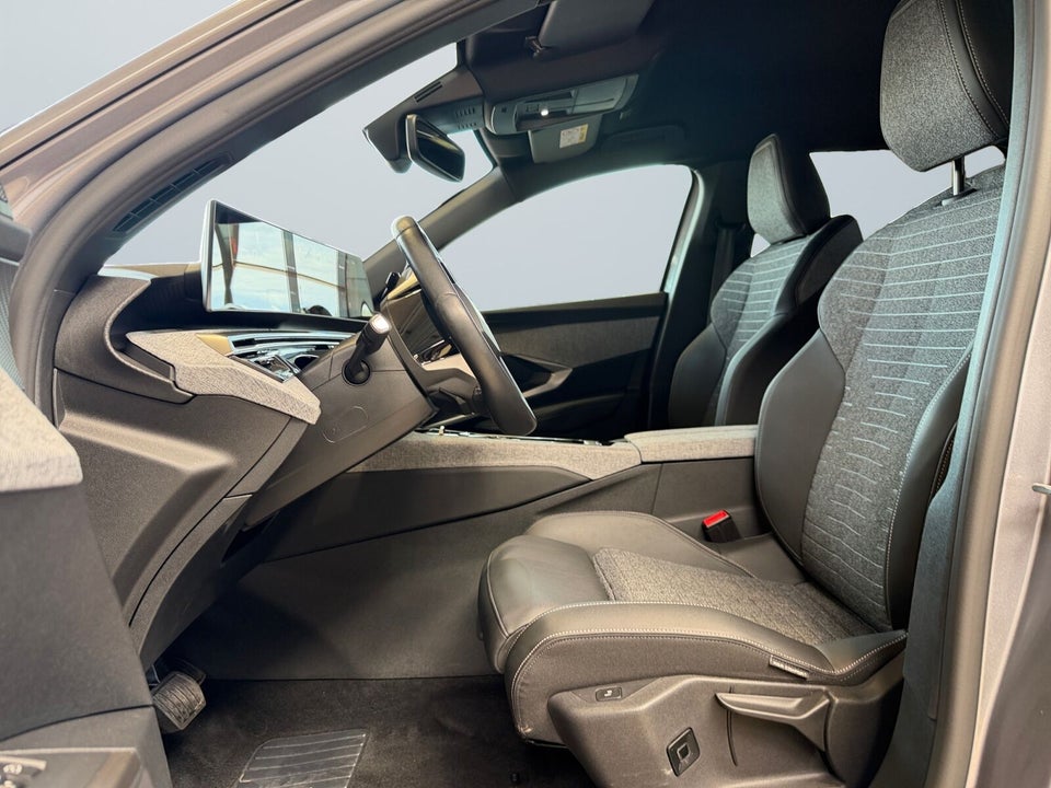 Peugeot e-5008 77 Allure 7prs 5d