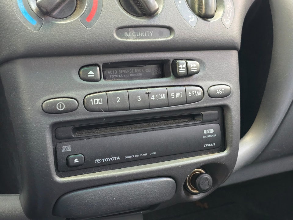 Toyota Yaris 1,3 Luna 5d