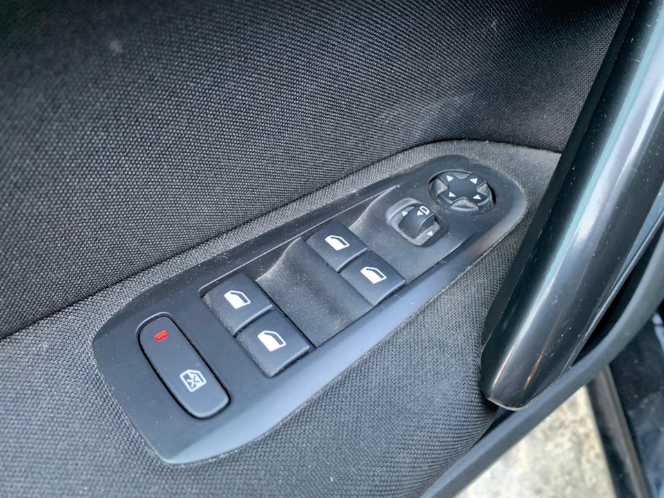 Peugeot 308 1,5 BlueHDi 130 Active SW 5d