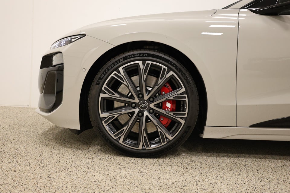 Audi S6 e-tron Avant quattro 5d