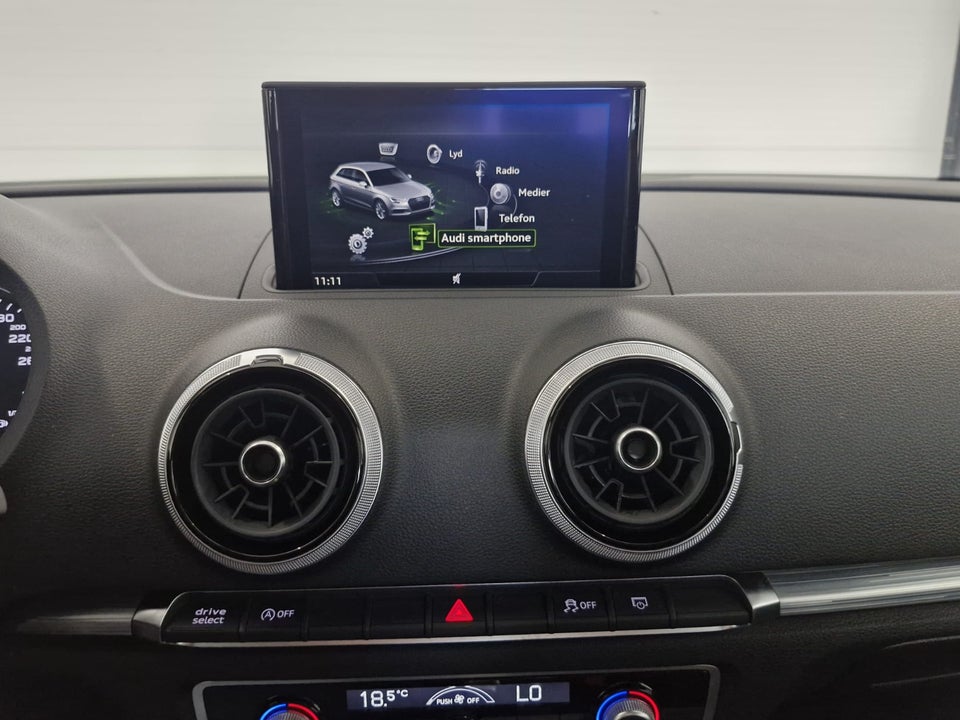 Audi A3 35 TFSi Sport Limited Sportback S-tr. 5d