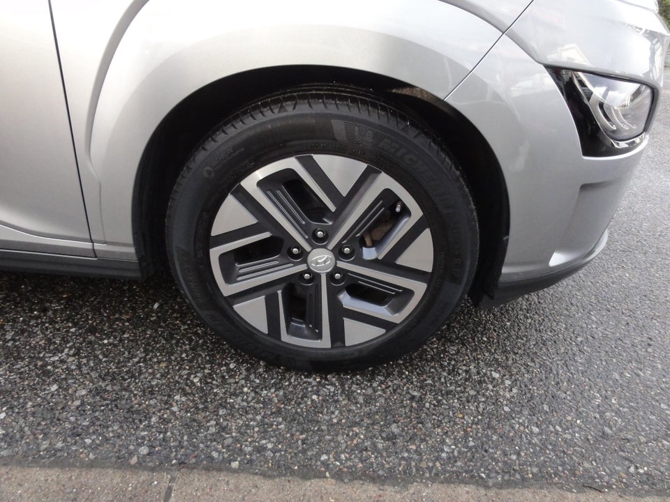 Hyundai Kona 64 EV Advanced 5d