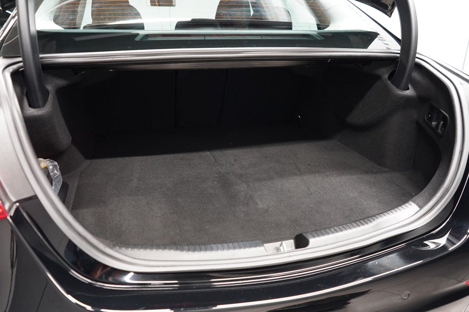 Mercedes C300 e 2,0 Advantage aut. 4d
