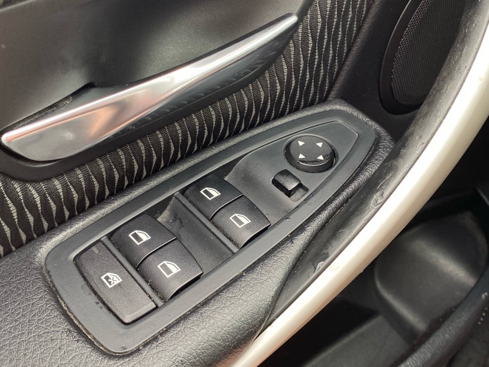 BMW 330d 3,0 Touring aut. 5d