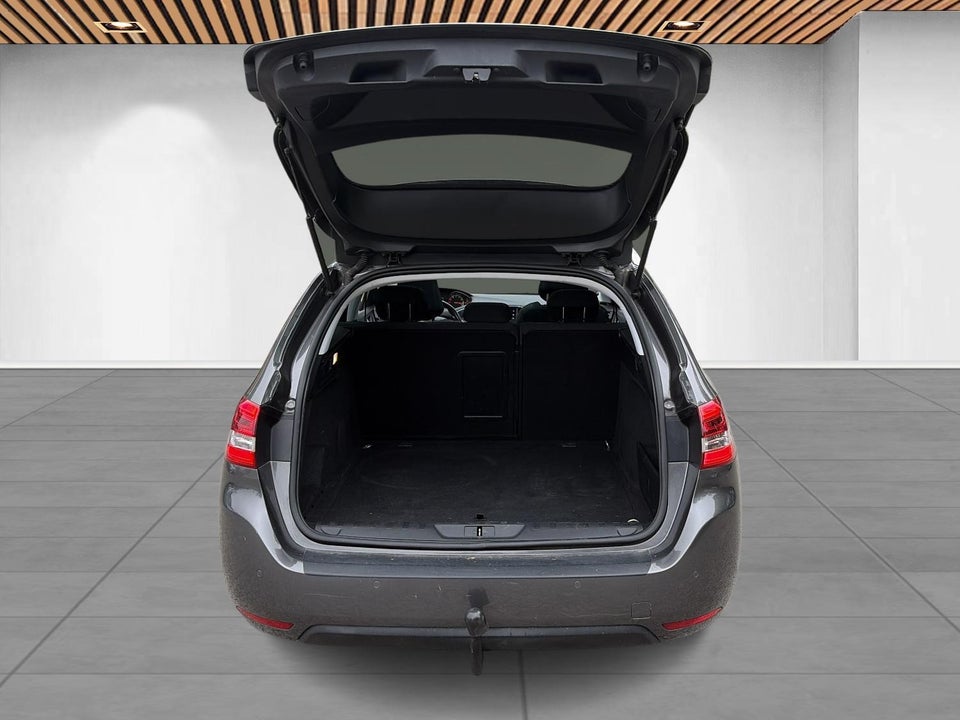 Peugeot 308 1,2 e-THP 130 Allure Sky SW 5d