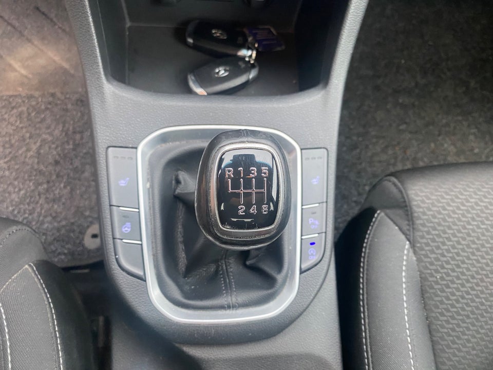 Hyundai i30 1,6 CRDi 110 Premium 5d