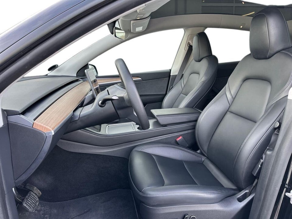 Tesla Model Y Long Range AWD 5d