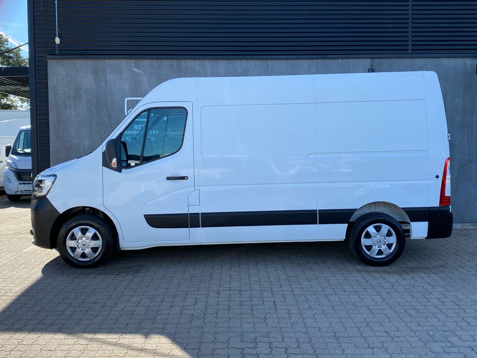Renault Master III T33 2,3 dCi 145 L2H2 Kassevogn