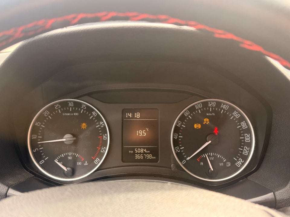 Skoda Octavia 1,6 TDi 105 Active Combi 5d