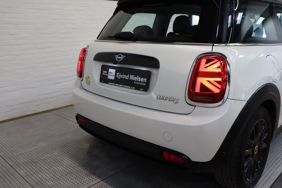 MINI Cooper SE Classic Trim 3d