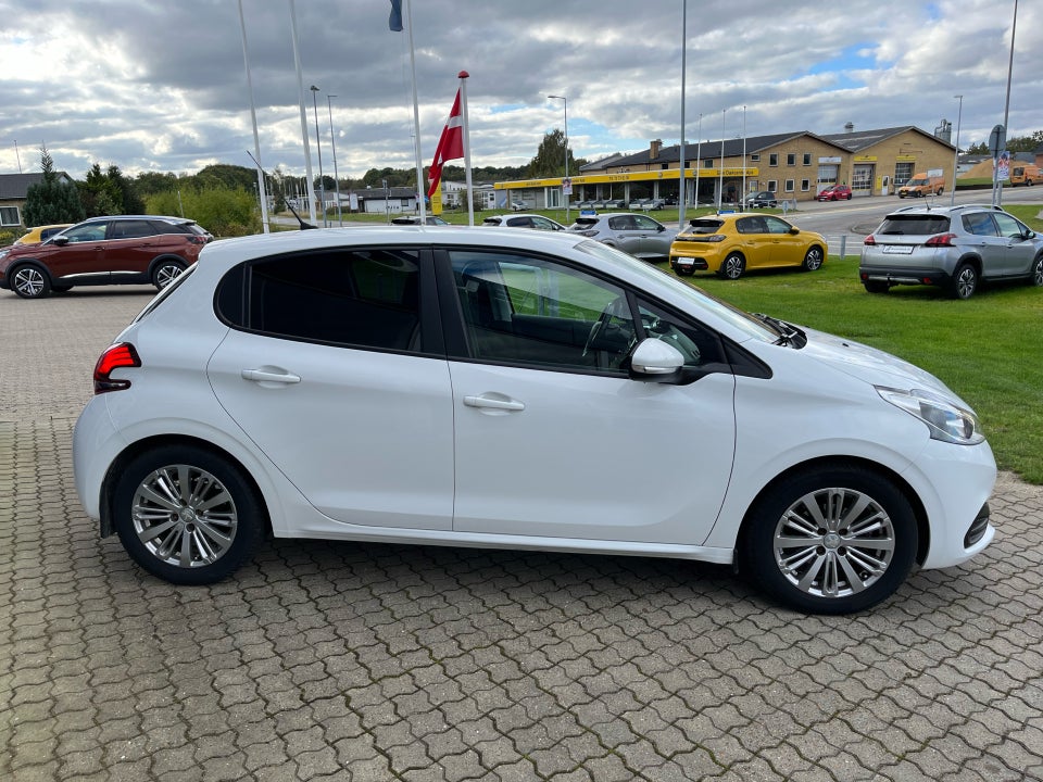 Peugeot 208 1,5 BlueHDi 100 Envy 5d